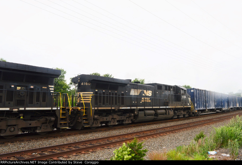 NS 4160 Long hood to Cab Shot